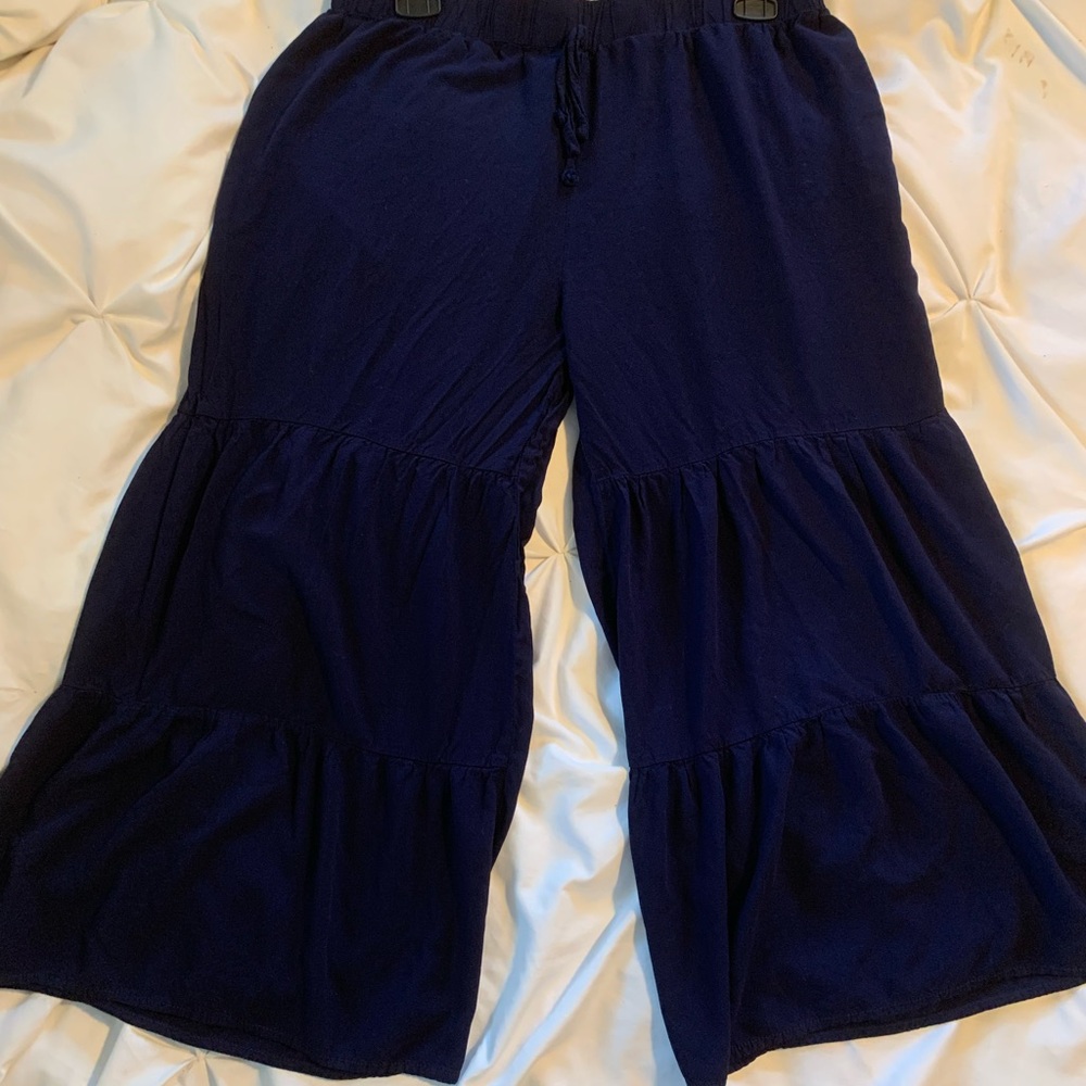 Women’s Navy Tiered Wide Leg Pants Sz Medium NWOT